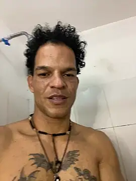 MaxyRyan online show from 03/04/26, 05:37