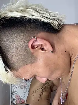 MaxyRyan online show from 03/25/26, 07:02