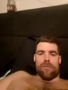 Snapshot of Bashard chatting on 02/10/26, 12:31 Bashard online show from 02/10/26, 12:31