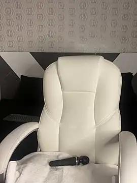 Snapshot of Mia_rivers__ chatting on 02/12/26, 07:02 Mia rivers online show from 02/12/26, 07:02