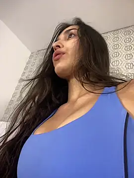Mia rivers   online show from 07/15/26, 07:21