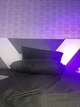 Mia rivers   online show from 03/28/26, 07:48