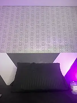 Mia rivers   online show from 04/13/26, 07:51