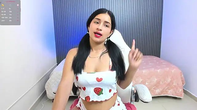 ariana cute6 online show from 04/13/26, 10:30