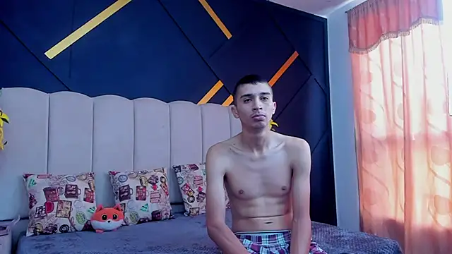 MiaANDrony online show from 02/21/26, 12:40