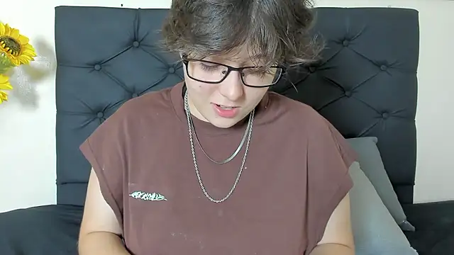  Daarcy  online show from 03/17/26, 03:31