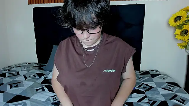 Snapshot of _Daarcy_ chatting on 03/04/26, 03:58 Daarcy online show from 03/04/26, 03:58