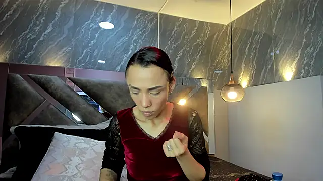 Snapshot of CharlotteKravizz chatting on 02/15/26, 07:02 CharlotteKravizz online show from 02/15/26, 07:02