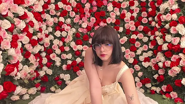 salome velour online show from 06/03/26, 12:39