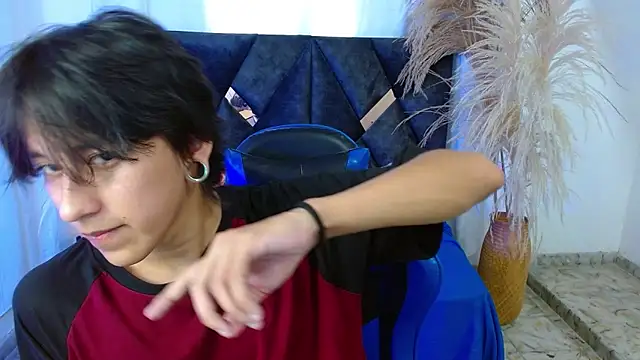 nikoo 18 online show from 04/06/26, 02:40