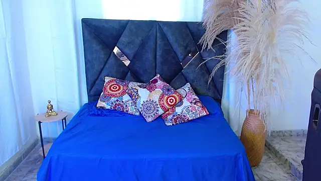 nikoo 18 online show from 04/10/26, 03:19