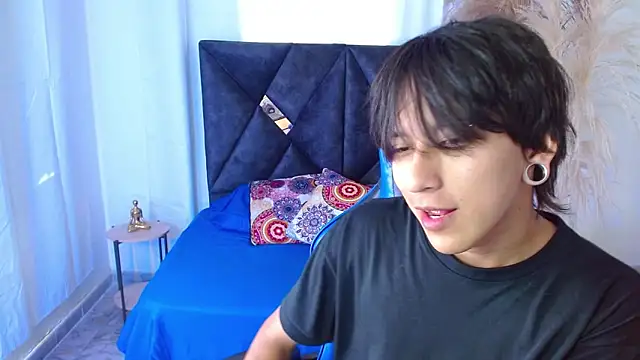 nikoo 18 online show from 03/31/26, 02:08