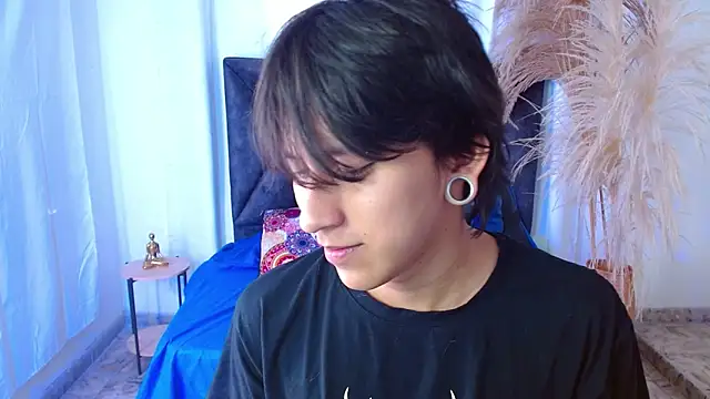 nikoo 18 online show from 03/28/26, 02:07