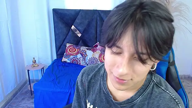 nikoo 18 online show from 04/09/26, 02:56