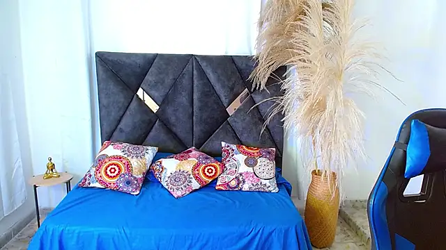 nikoo 18 online show from 03/09/26, 01:25