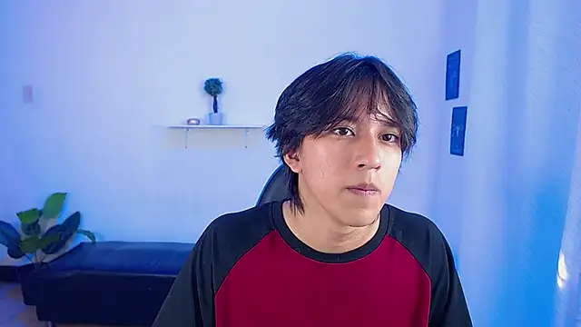 nikoo 18 online show from 04/21/26, 02:23