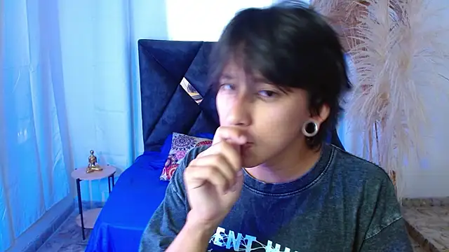 nikoo 18 online show from 03/20/26, 03:02