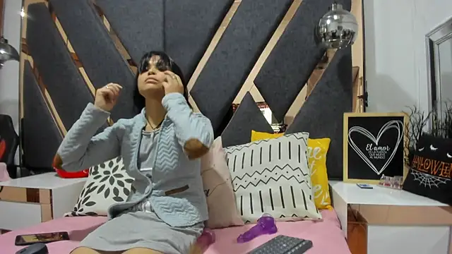 Snapshot of Maggyx chatting on 02/26/26, 01:33 Maggyx online show from 02/26/26, 01:33