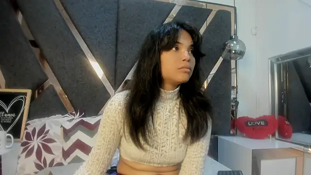 Snapshot of Maggyx chatting on 06/18/26, 01:49 Maggyx online show from 06/18/26, 01:49