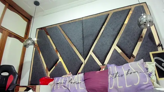 Snapshot of Maggyx chatting on 02/12/26, 01:22 Maggyx online show from 02/12/26, 01:22