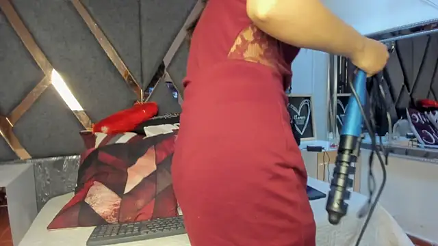 Maggyx online show from 05/13/26, 02:35