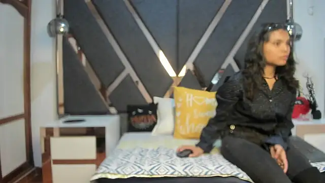 Maggyx online show from 03/26/26, 01:42