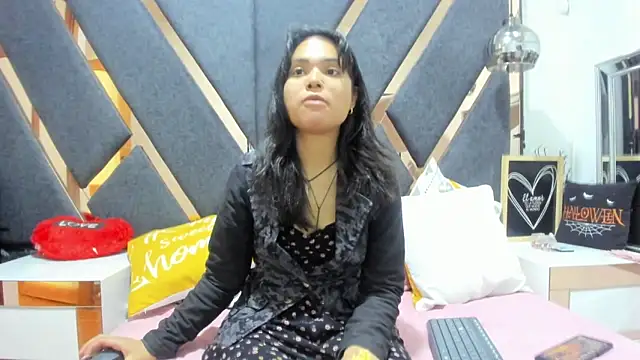 Snapshot of Maggyx chatting on 02/19/26, 01:41 Maggyx online show from 02/19/26, 01:41