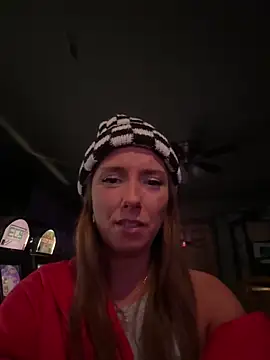 Snapshot of mooviebaby chatting on 03/19/26, 07:08 mooviebaby online show from 03/19/26, 07:08