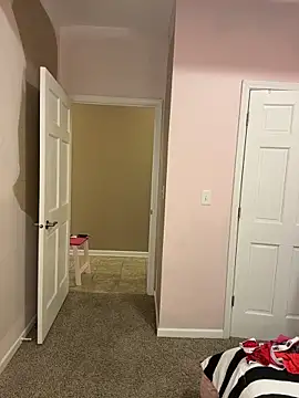 Snapshot of mooviebaby chatting on 03/29/26, 04:47 mooviebaby online show from 03/29/26, 04:47