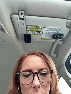 Snapshot of mooviebaby chatting on 03/22/26, 10:11 mooviebaby online show from 03/22/26, 10:11