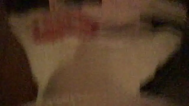 Snapshot of mooviebaby chatting on 02/05/26, 08:32 mooviebaby online show from 02/05/26, 08:32