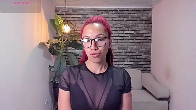 isabella star  online show from 03/07/26, 12:21