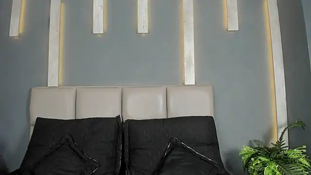 Snapshot of TSExoticFuck chatting on 02/27/26, 07:35 TSExoticFuck online show from 02/27/26, 07:35