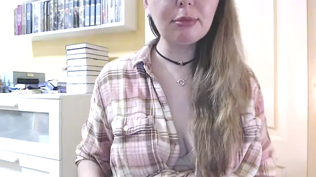 Snapshot of Tasiya chatting on 02/22/26, 07:48 Tasiya online show from 02/22/26, 07:48