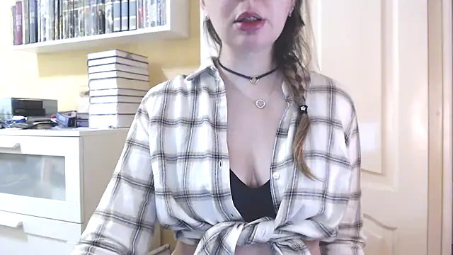 Snapshot of Tasiya chatting on 02/18/26, 10:12 Tasiya online show from 02/18/26, 10:12