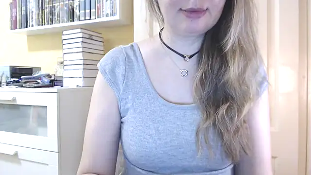 Snapshot of Tasiya chatting on 02/12/26, 10:04 Tasiya online show from 02/12/26, 10:04