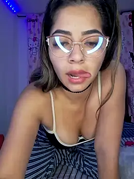  as una77 online show from 04/18/26, 04:04