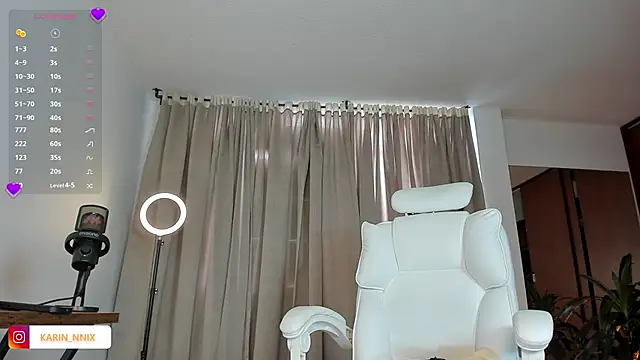 karinnixx online show from 02/16/26, 02:37
