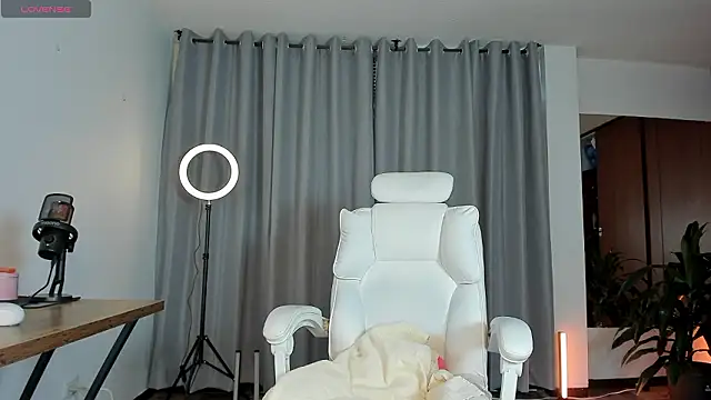 karinnixx online show from 03/15/26, 02:46