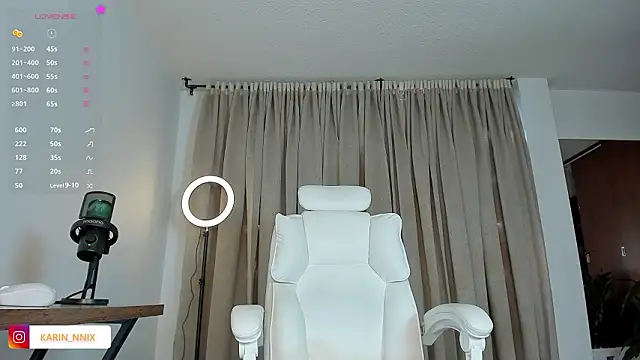 karinnixx online show from 02/28/26, 09:47