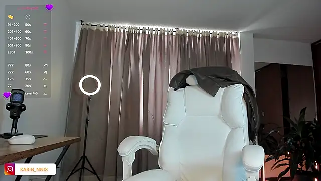 karinnixx online show from 02/11/26, 03:01