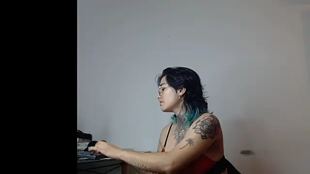 Snapshot of Ivyravens chatting on 02/19/26, 01:46 Ivyravens online show from 02/19/26, 01:46