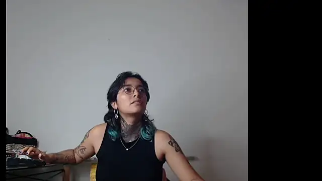 Snapshot of Ivyravens chatting on 02/16/26, 11:35 Ivyravens online show from 02/16/26, 11:35