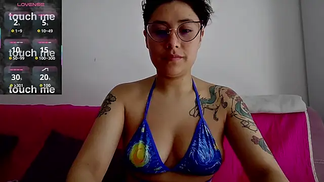 Snapshot of Juliexxxxtasy chatting on 02/09/26, 04:49 Juliexxxxtasy online show from 02/09/26, 04:49