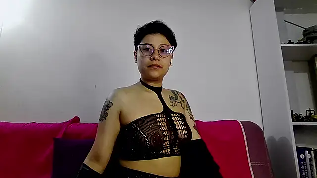 Snapshot of Juliexxxxtasy chatting on 02/12/26, 09:09 Juliexxxxtasy online show from 02/12/26, 09:09