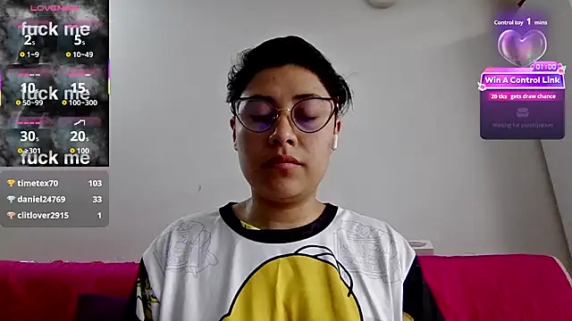 Snapshot of Juliexxxxtasy chatting on 02/13/26, 11:54 Juliexxxxtasy online show from 02/13/26, 11:54