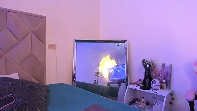 Chloe Miller 2 online show from 04/10/26, 08:38