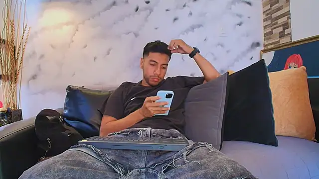 Max Hornye online show from 03/27/26, 06:53