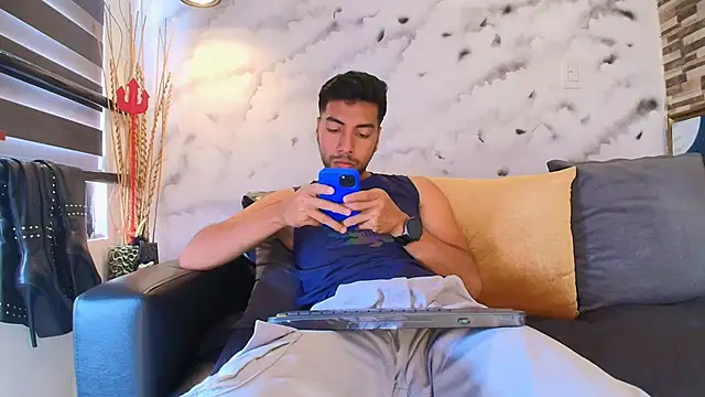 Max Hornye online show from 03/05/26, 07:43