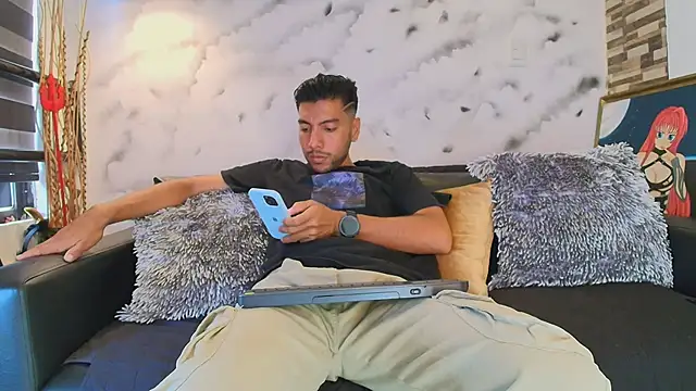 Max Hornye online show from 04/11/26, 06:44